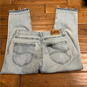 Lee Women’s Light Blue Wash Cropped Jeans